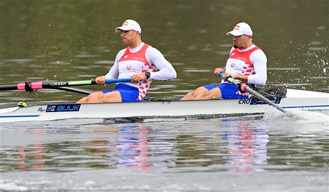 Martin Sinkovic (b), Valent Sinkovic (s), Men's Pair, Croatia, 2021 European Rowing Championships, Varese, Italy / Detlev Seyb/MyRowingPhoto.com