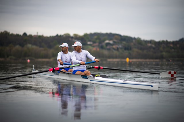 Martin Sinkovic (b), Valent Sinkovic (s), Men's Pair, Croatia, 2021 European Rowing Championships, Varese, Italy / Benedict Tufnell