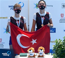 Merve Uslu (b), Elis Ozbay (s), Lightweight Women's Double Sculls, Turkey, Gold, 2021 World Rowing Under 23 Championships, Racice, Czech Republic / Detlev Seyb/MyRowingPhoto.com