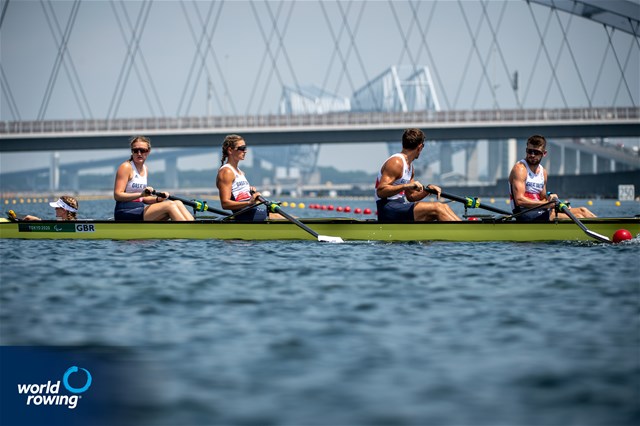 James Fox (b), Oliver Stanhope, Ellen Buttrick, Giedre Rakauskaite (s), Erin Kennedy (c), PR3 Mixed coxed four , Great Britain, 2020 Paralympic Games Regatta, Tokyo, Japan / World Rowing/Benedict Tufnell