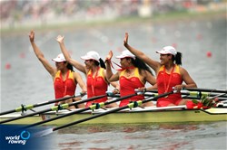 OLYMPIC BEIJING 2008      ROWINGSY Rowing-Canoeing ParkFinal 17 auguste 08W4X  1 CHN Tang b Jin z Zhang y XI a©PHOTO IGOR MEIJER SIPA DPPI