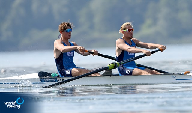 Luca Vicino (b), Marco Vicino (s), Men's Pair, Italy, 2022 European Rowing Under 19 Championships, Varese, Italy / Detlev Seyb/MyRowingPhoto.com