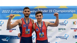 Ahmet Ali Kabadayi (b), Halil Kaan Koroglu (s), Men's Double Sculls, Turkey, Gold, 2022 European Rowing Under 19 Championships, Varese, Italy / Detlev Seyb/MyRowingPhoto.com