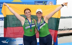 Ula Jonusaite (b), Saule Kryzeviciute (s), Women's Double Sculls, Lithuania, Bronze, 2022 European Rowing Under 19 Championships, Varese, Italy / Detlev Seyb/MyRowingPhoto.com