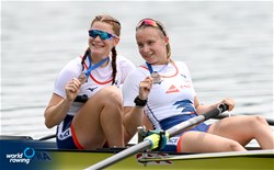 Leontine Fouquet (b), Jeanne Sellier (s), Women's Pair, France, 2022 European Rowing Under 19 Championships, Varese, Italy / Detlev Seyb/MyRowingPhoto.com