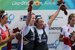 Brooke Donoghue (b), Olivia Loe (s), Women's Double Sculls, New Zealand, 2019 World Rowing Championships, Linz Ottensheim, Austria
