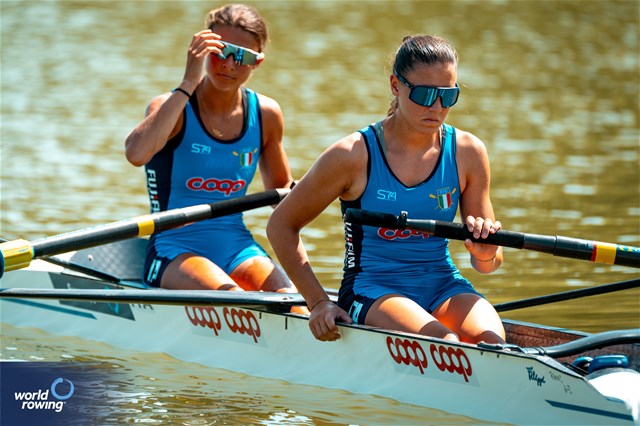 Serena Mossi (b), Elisa Grisoni (s), Lightweight Women's Pair, Italy, 2023 World Rowing Under 23 Championships, Plovdiv, Bulgaria © World Rowing / Benedict Tufnell