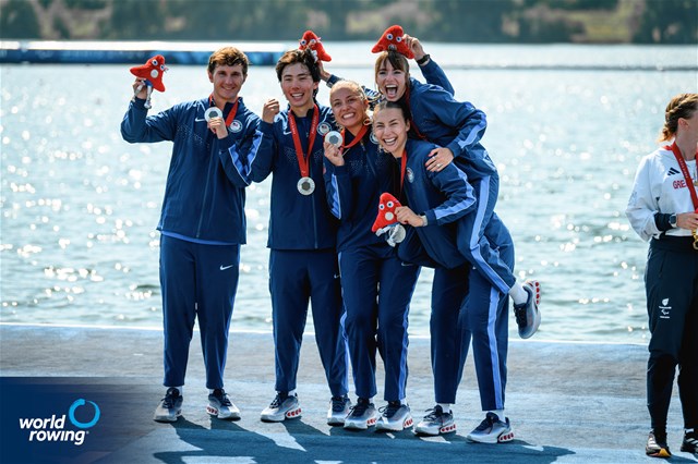 Skylar Dahl (b), Gemma Wollenschlaeger, Alex Flynn, Ben Washburne (s), Emelie Eldracher (c), PR3 Mixed Coxed Four, United States of America, Silver, 2024 Paralympic Games Rowing Regatta, Paris, France / © World Rowing / Benedict Tufnell