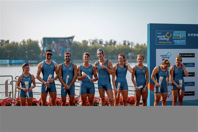 Laura Meriano (b), Elisa Mondelli, Aisha Rocek, Alice Codato, Giacomo Gentili, Nunzio di Colandrea, Giovanni Codato (s), Alessandra Faella (c), Mixed Eight, Italy, silver, 2025 World Rowing Championships, Shanghai, China / © World Rowing / Benedict Tufnell